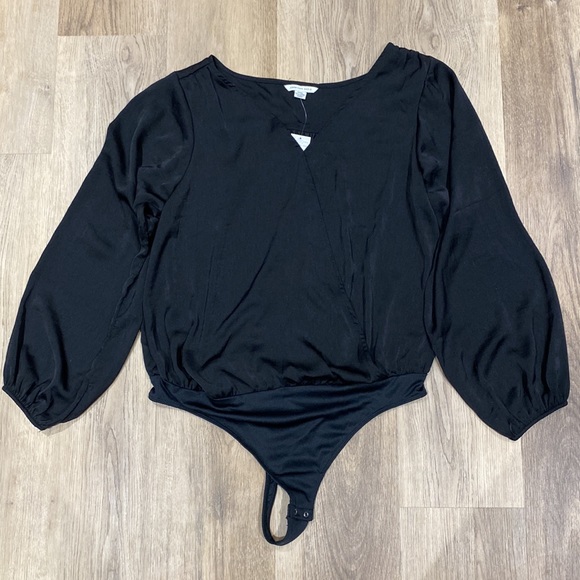 American Eagle Wrap Bodysuit - Picture 5 of 7